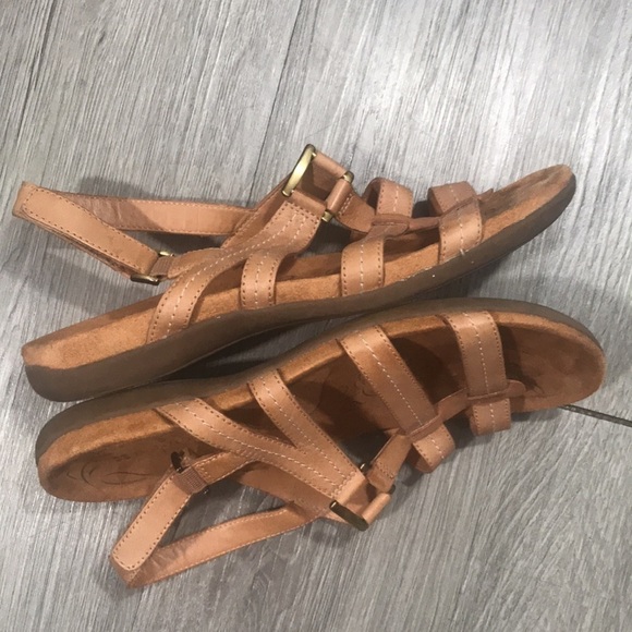 Naturalizer Every Brown Leather Adjustable Sandals - Picture 7 of 9